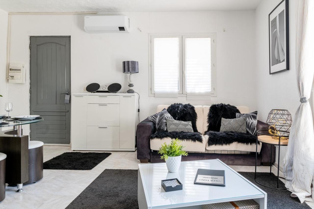 Le Petit Thao Apartment Frejus Bagian luar foto